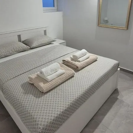 With Parking Space Sveti Filip I Jakov, Biograd - 25392 Apartman *