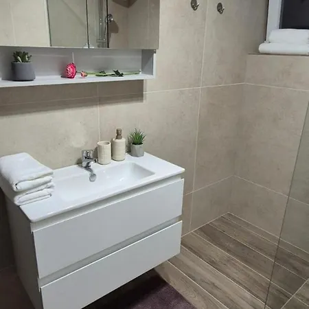 Apartment With Parking Space Sveti Filip I Jakov, Biograd - 25392 Sveti Filip i Jakov